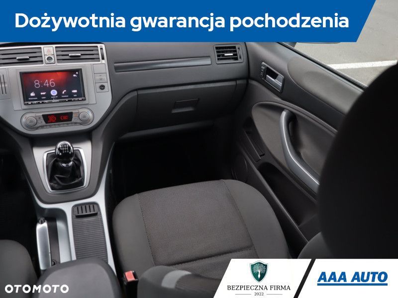 Ford Kuga - 10