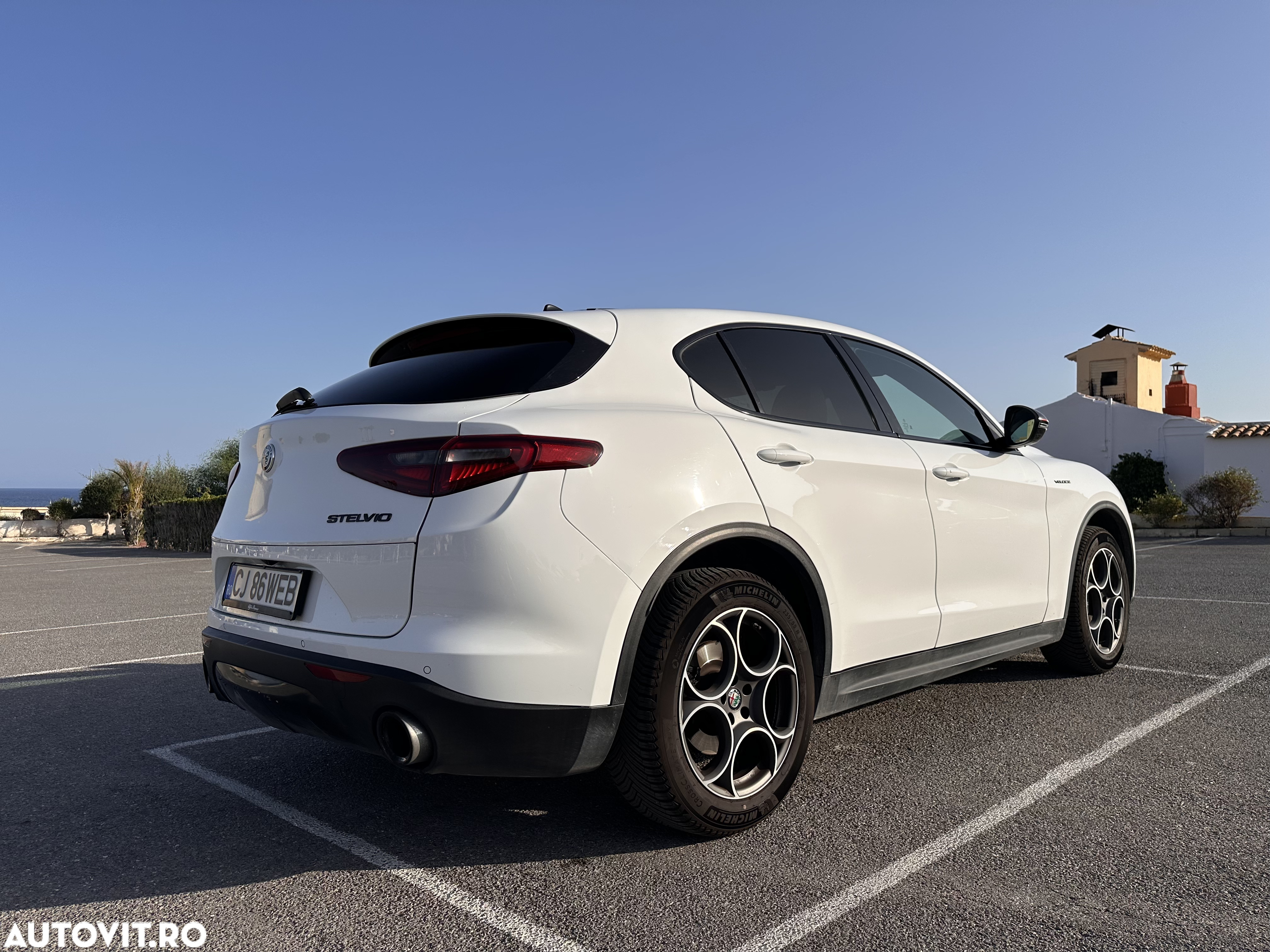 Alfa Romeo Stelvio 2.0 Turbo 16V AT8-Q4 Veloce Ti - 14