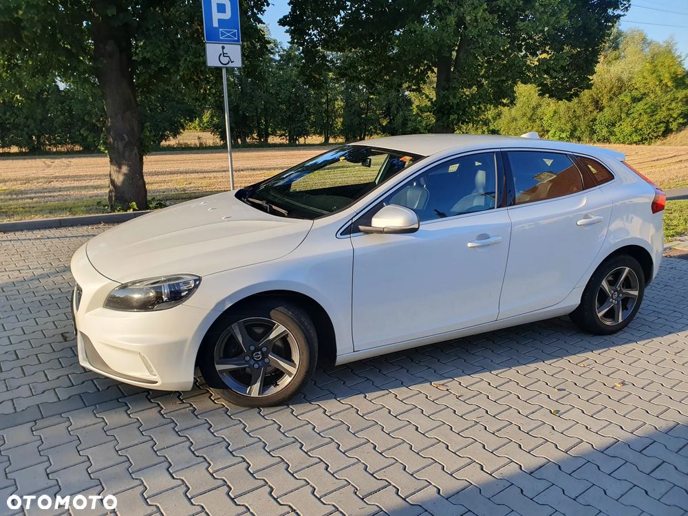 Volvo V40 D2 Drive-E R-Design Kinetic - 3