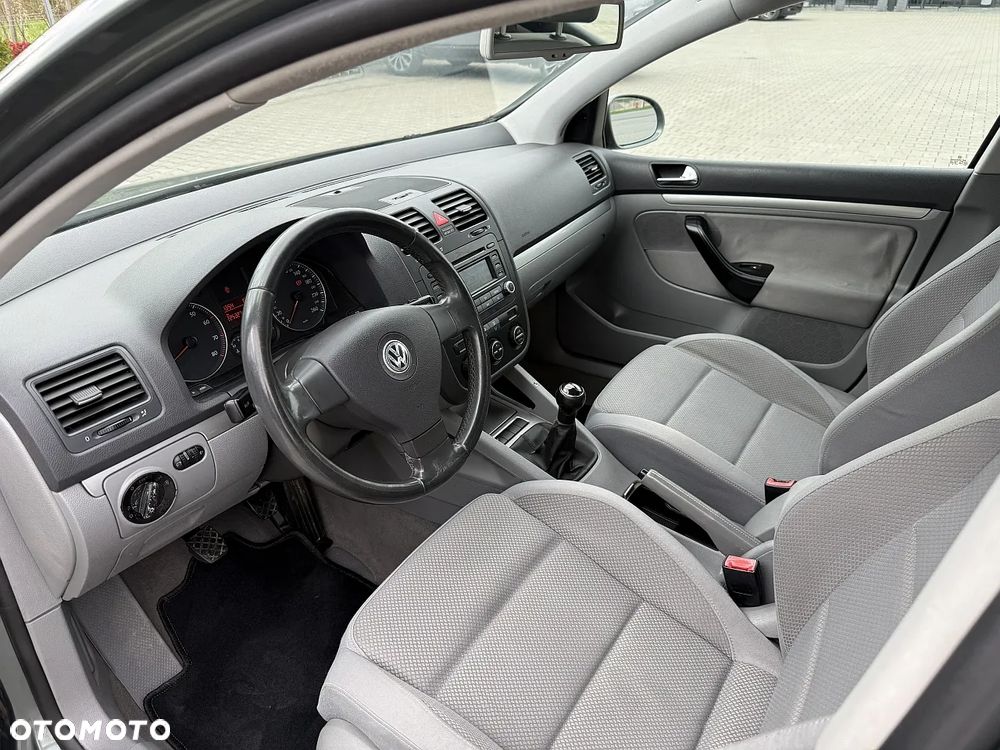 Volkswagen Golf 1.6 FSI Tour - 10