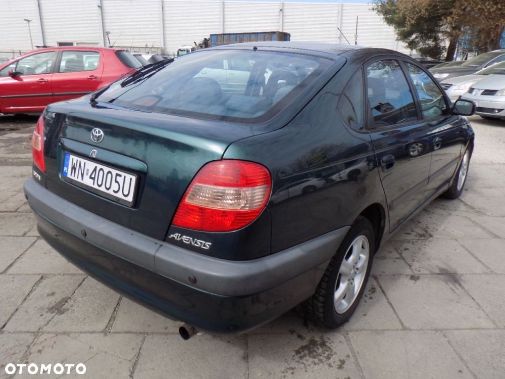 Toyota Avensis - 4