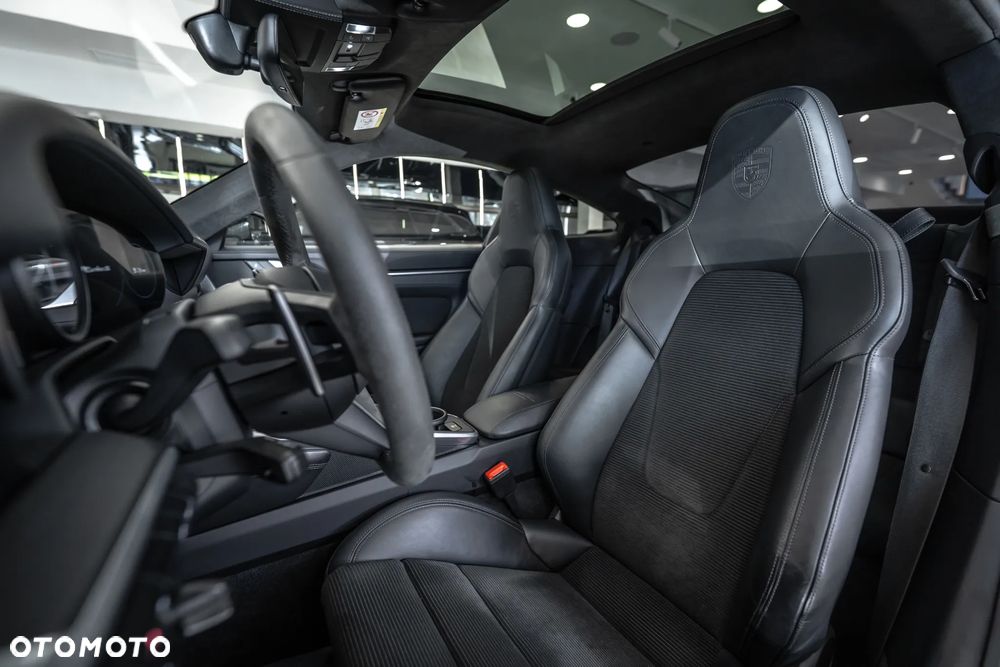 Porsche 911 Turbo S - 26