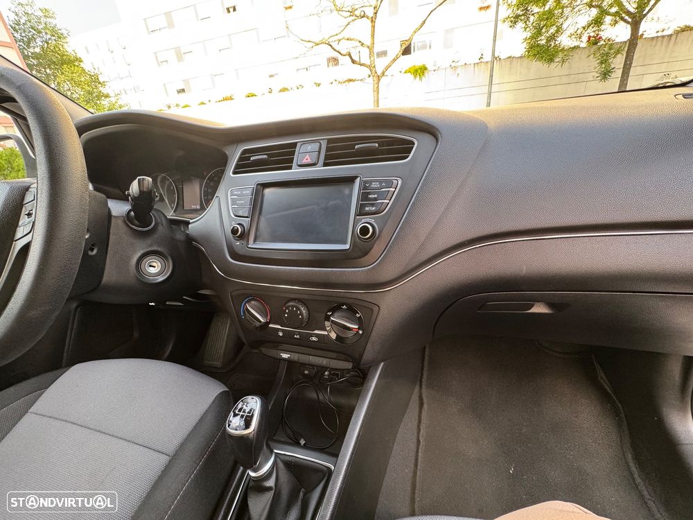 Hyundai i20 1.2 Classic - 11
