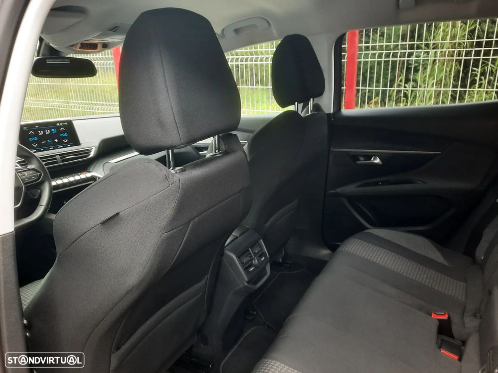 Peugeot 3008 1.6 BlueHDi Style EAT6 - 34