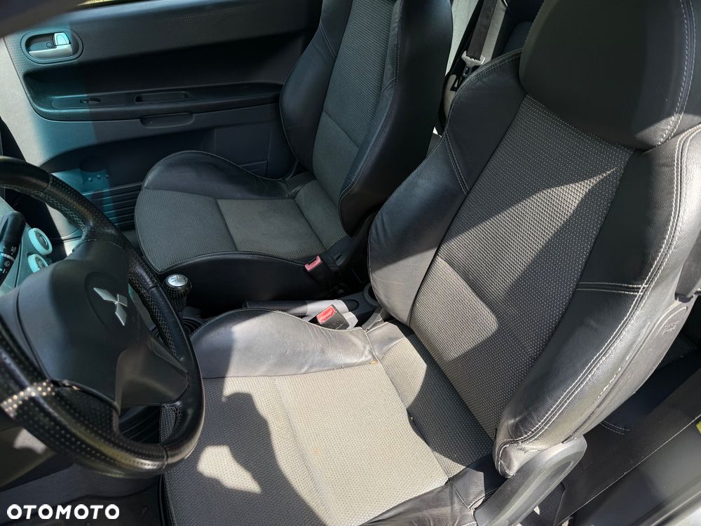 Mitsubishi Colt 1.5 Invite - 14