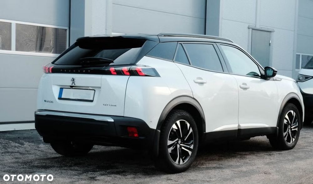 Peugeot 2008 136 GT - 3