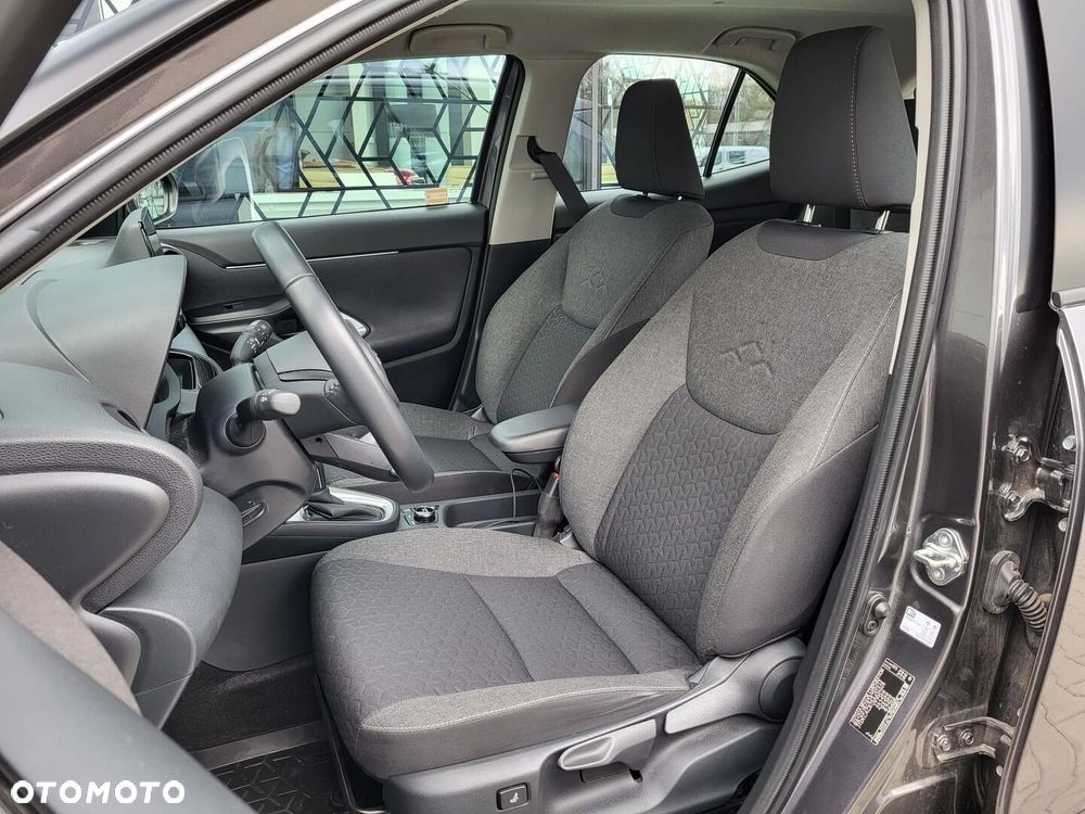 Toyota Yaris Cross Hybrid 1.5 Comfort 4x4 - 6