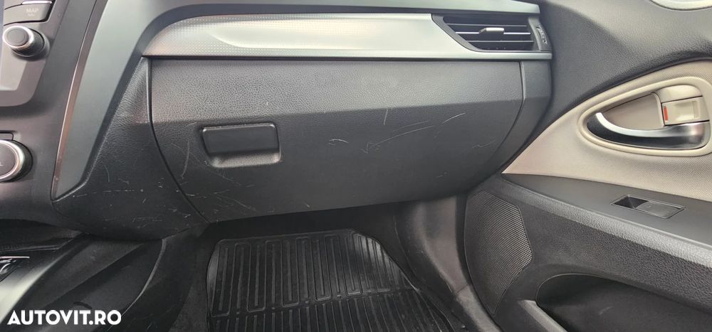 Toyota Avensis 2.0 D-4D Elegance - 3