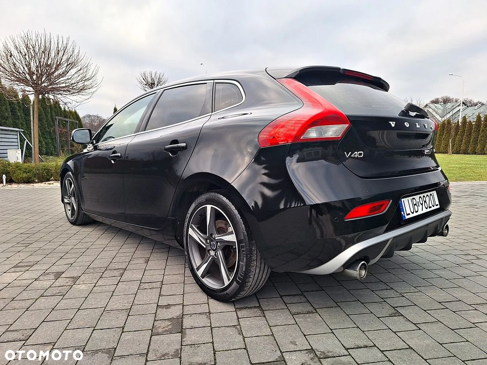 Volvo V40 D2 R Design - 10