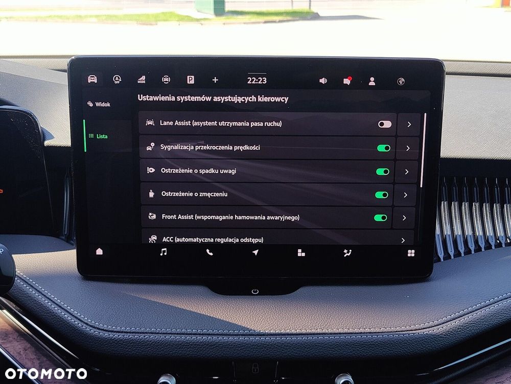 Skoda Superb 2.0 TDI SCR 4x4 L&K DSG - 25