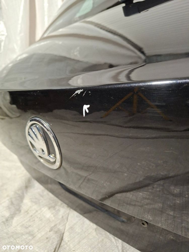 Skoda Octavia III 5E0 hatchback 2016 Klapa bagażnika tył czarna LF9R - 10