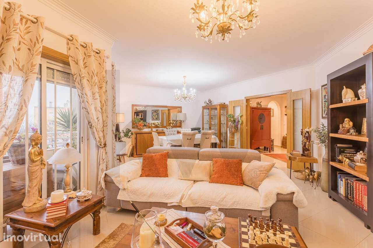 Elegância e Conforto no Coração do Oeste – Apartamento T3 Único em - Grande imagem: 2/32