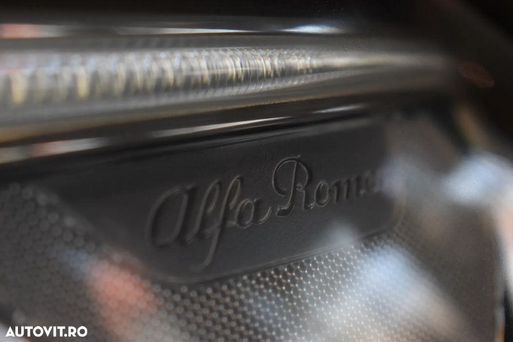 Alfa Romeo Stelvio 2.9 V6 Turbo AWD AT8 Quadrifoglio - 23