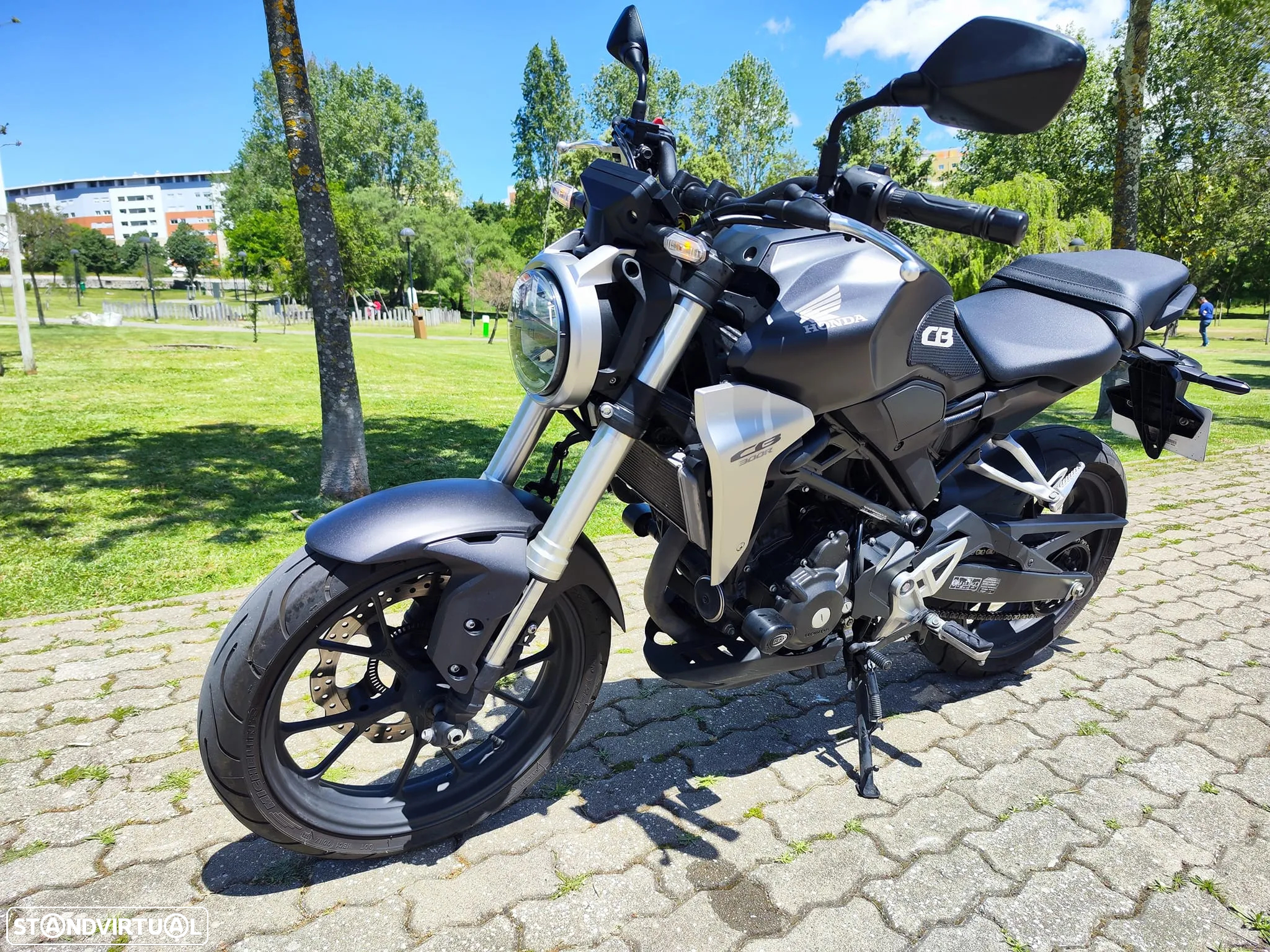 Honda CB 300 R - 4