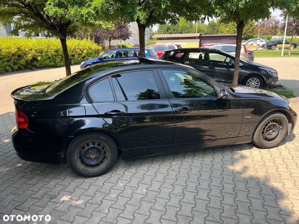 BMW Seria 3 318i - 11