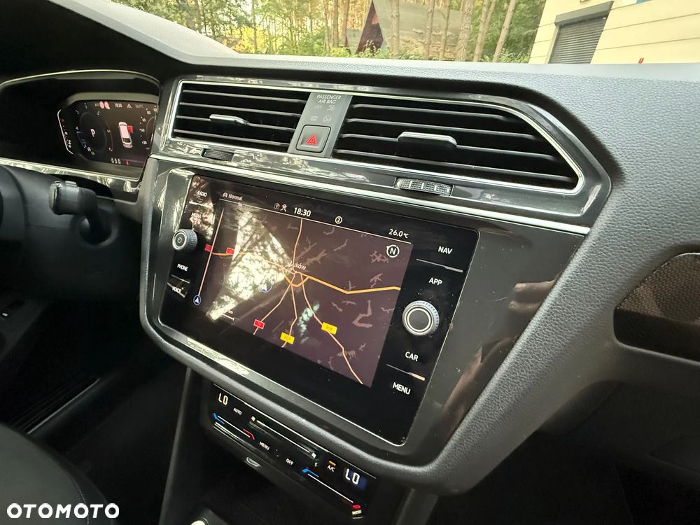 Volkswagen Tiguan 2.0 TDI SCR 4Mot Elegance DSG - 30