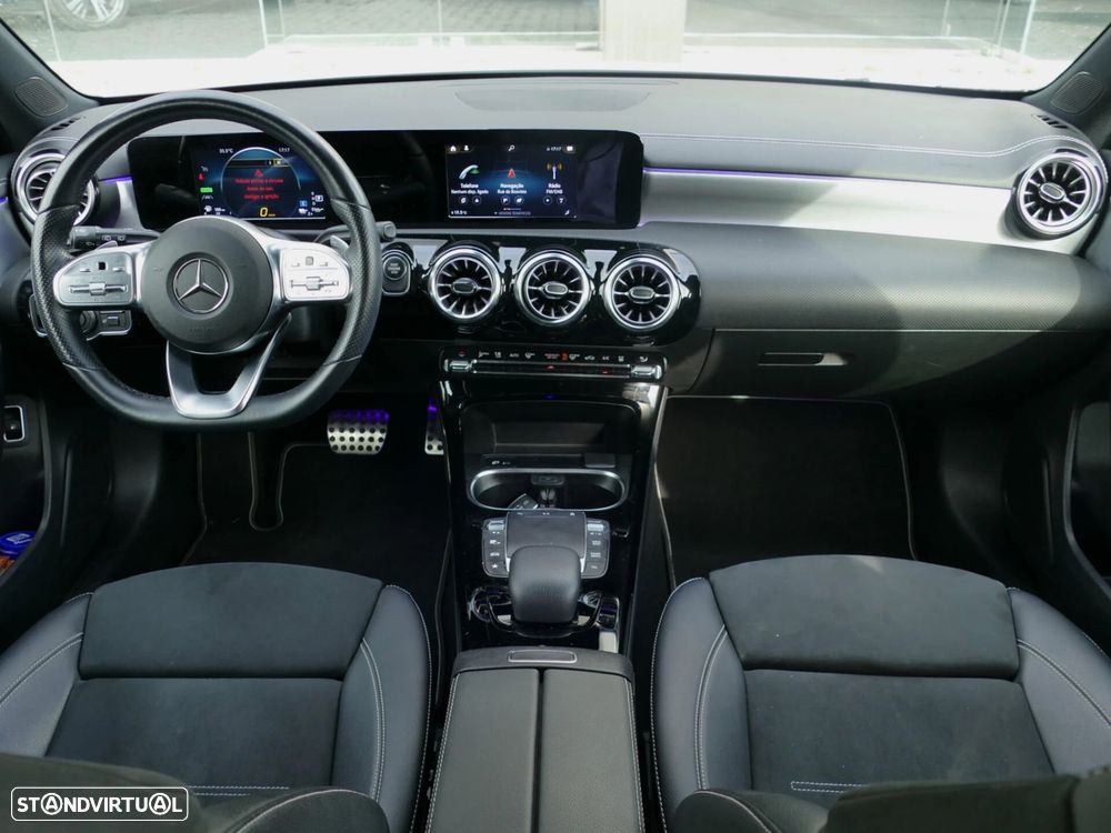 Mercedes-Benz A 250 e AMG Line - 34