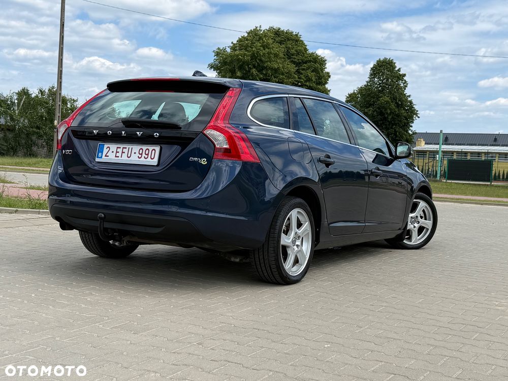 Volvo V60 D2 Momentum - 18