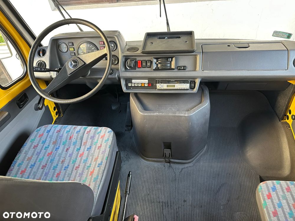 Mercedes-Benz 308D (kaczka) - 12