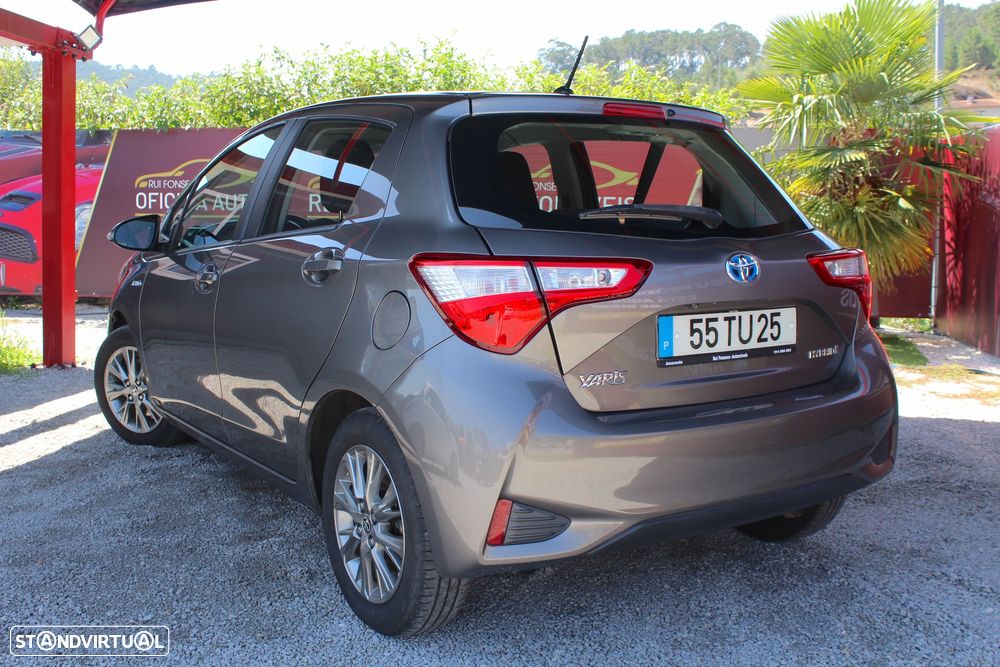 Toyota Yaris 1.5 HSD Comfort+P.Style - 4
