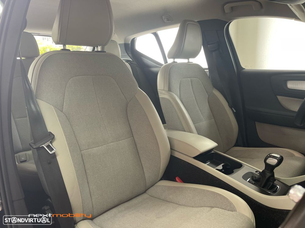 Volvo XC 40 2.0 D3 Momentum Plus - 18