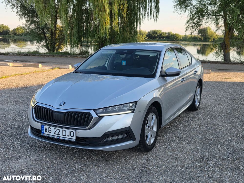 Skoda Octavia 2.0 TDI DSG Ambition - 1