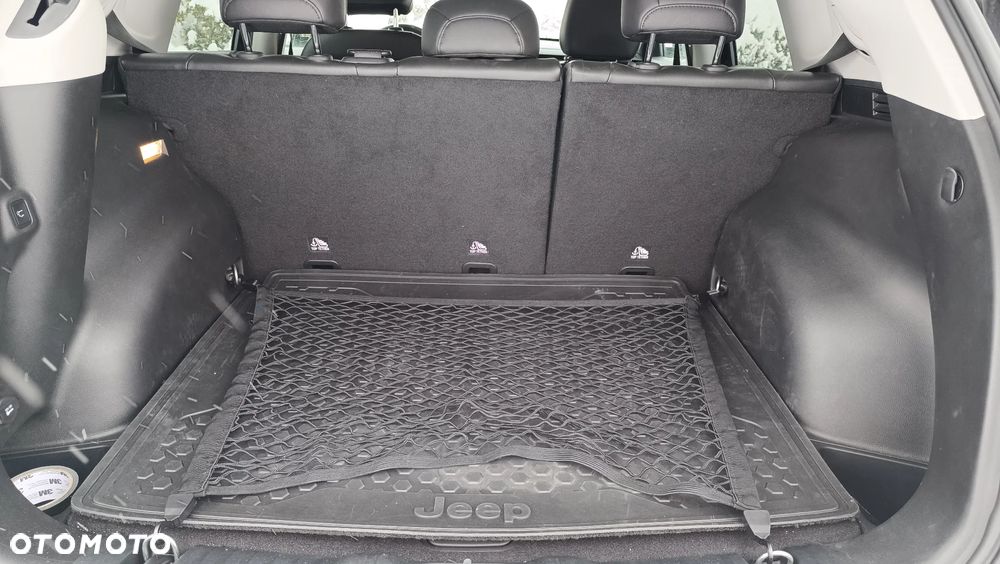 Jeep Compass - 16