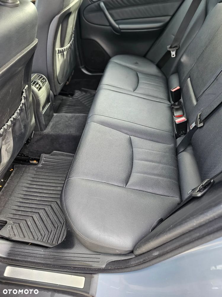 Mercedes-Benz Klasa C 320 T CDI 7-G-TRONIC Elegance DPF - 18