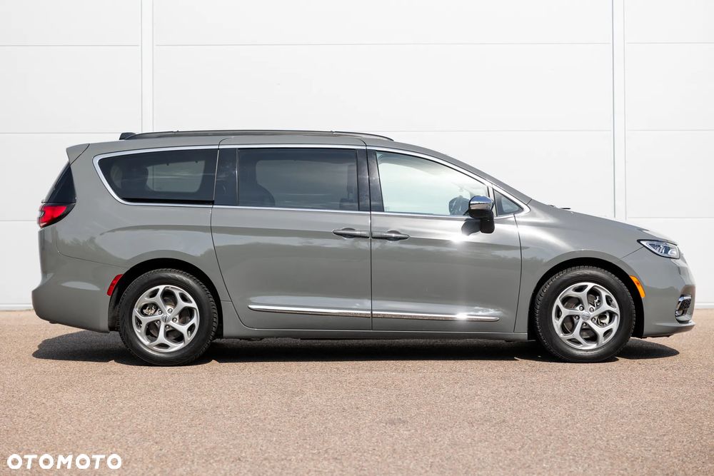 Chrysler Pacifica - 13