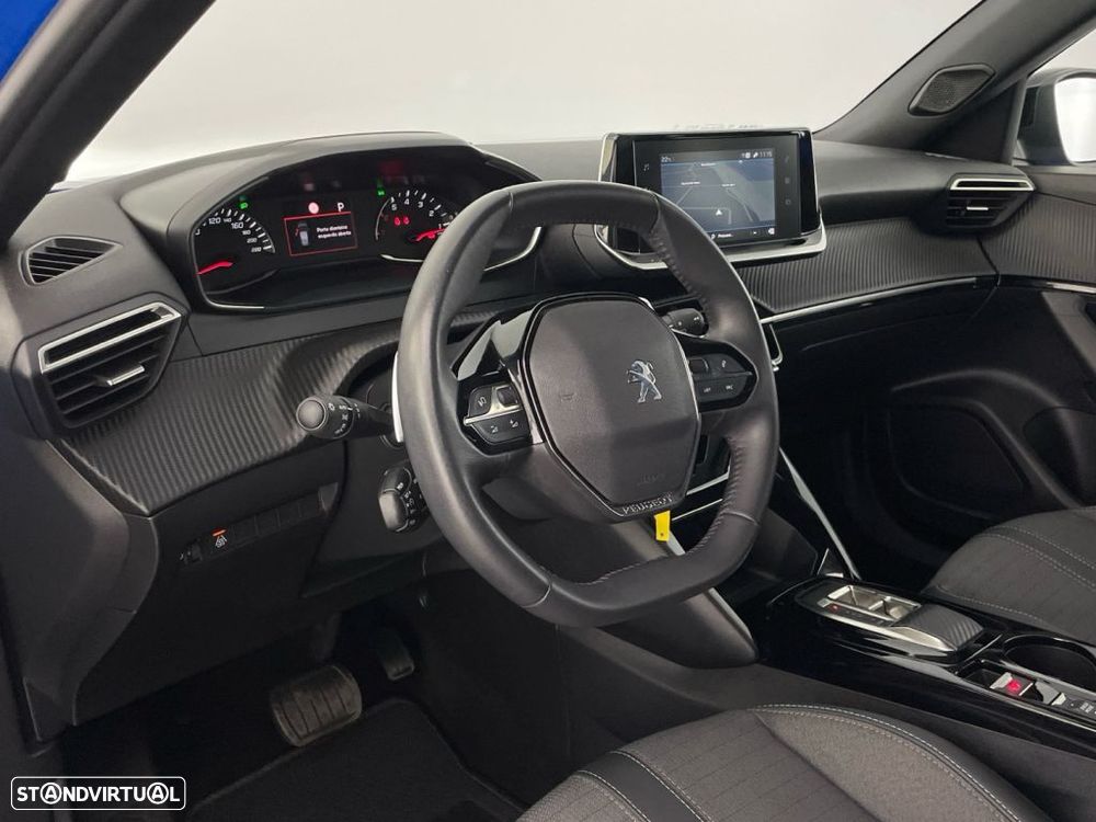 Peugeot 2008 1.2 PureTech Allure EAT8 - 17