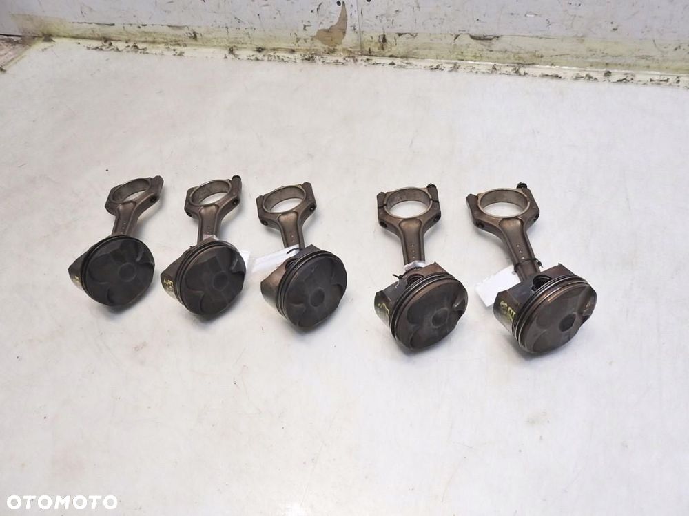 TŁOK KORBOWÓD BMW E61 2.5i - 8