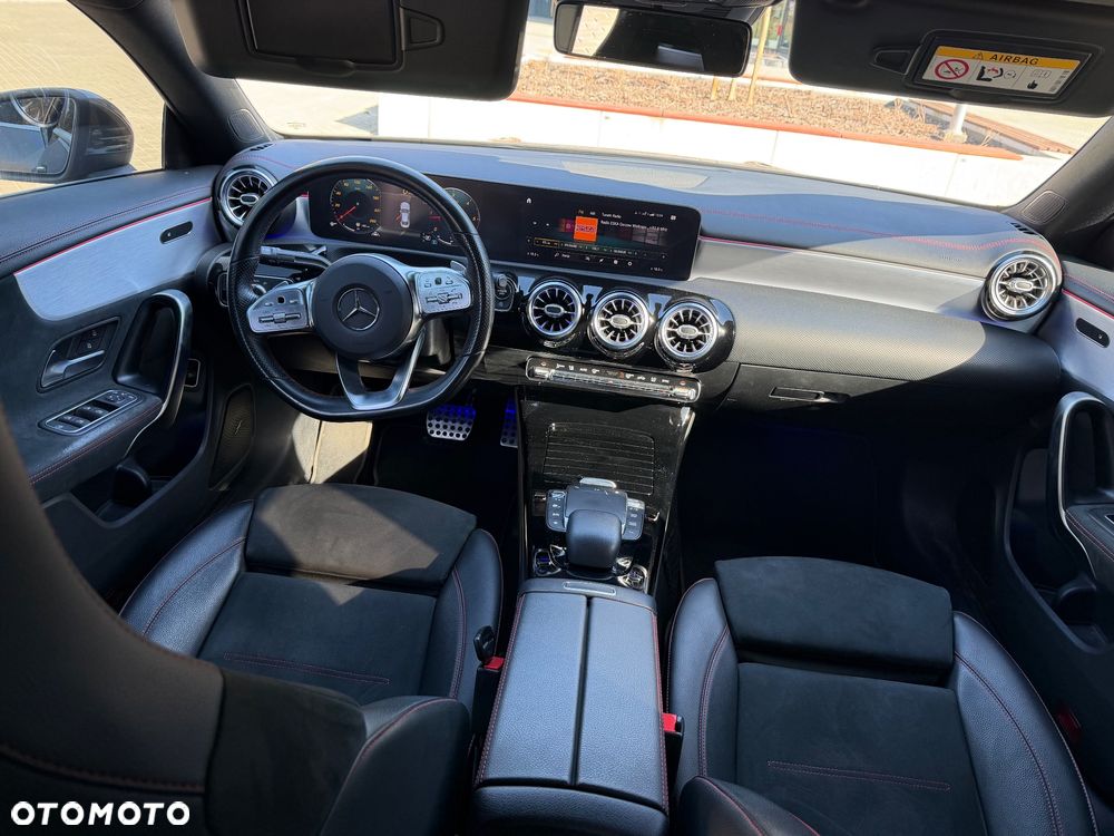 Mercedes-Benz CLA - 11