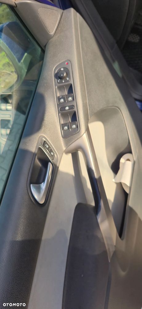 Volkswagen Tiguan - 9