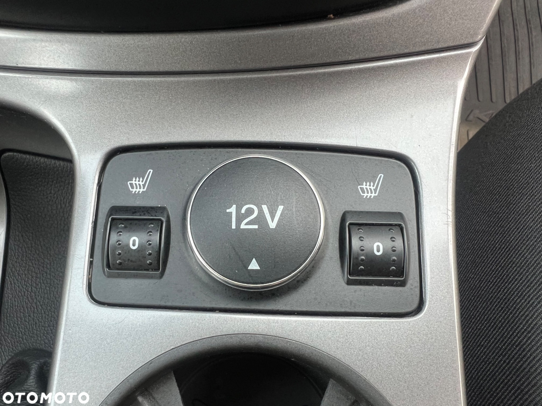 Ford Kuga - 11