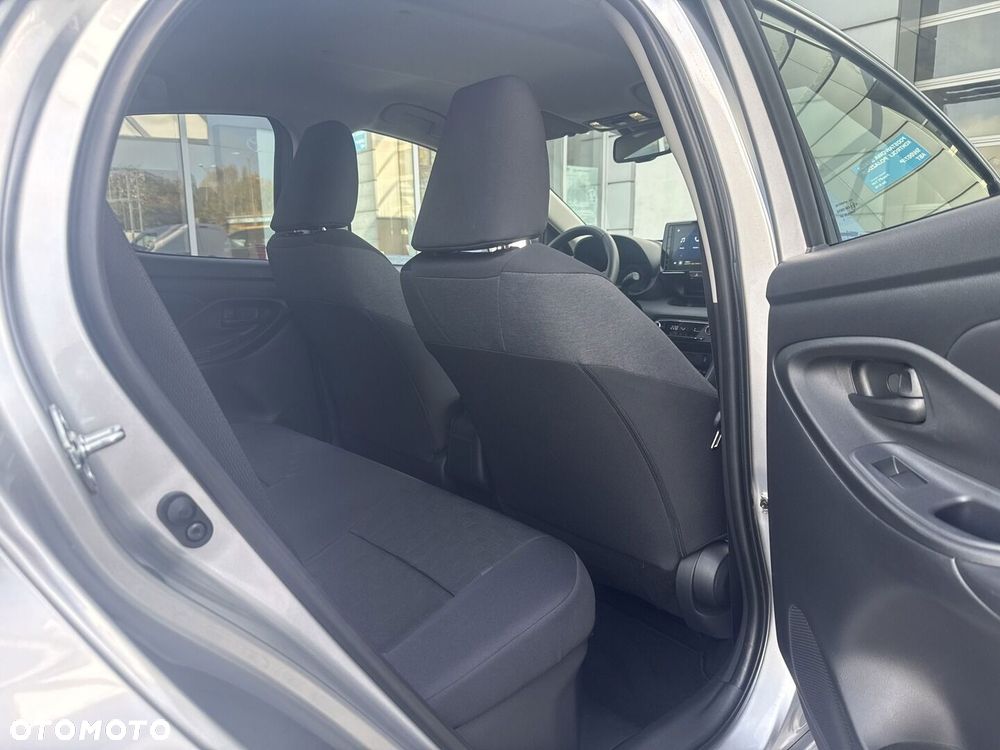 Toyota Yaris Hybrid 1.5 Style - 11