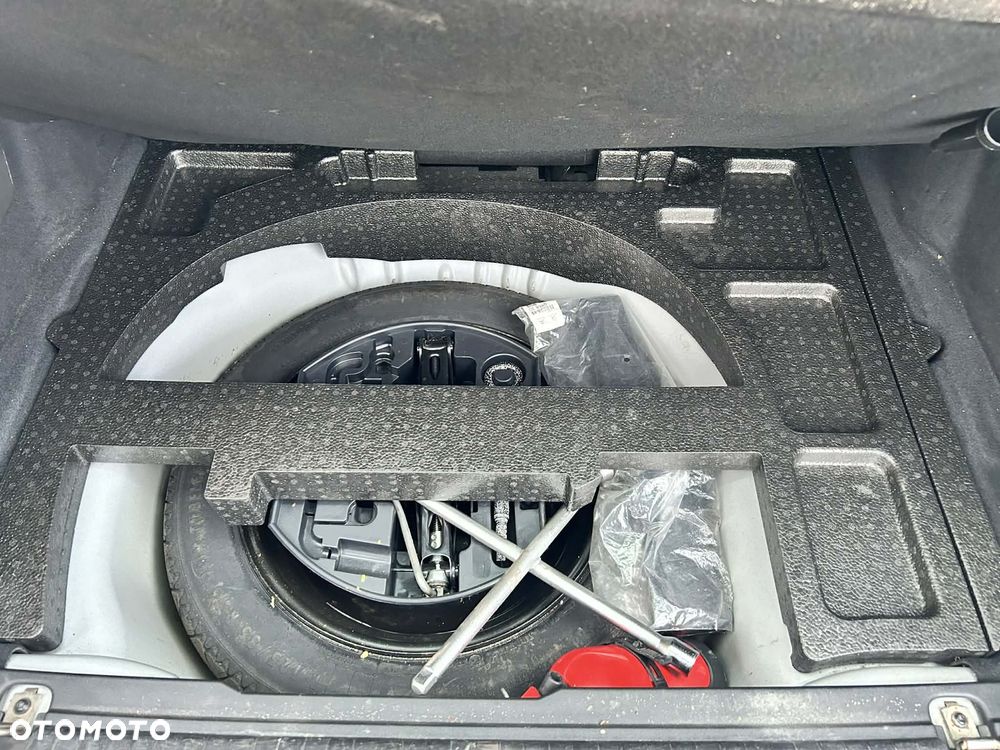 Peugeot 2008 1.6 VTi Allure - 16