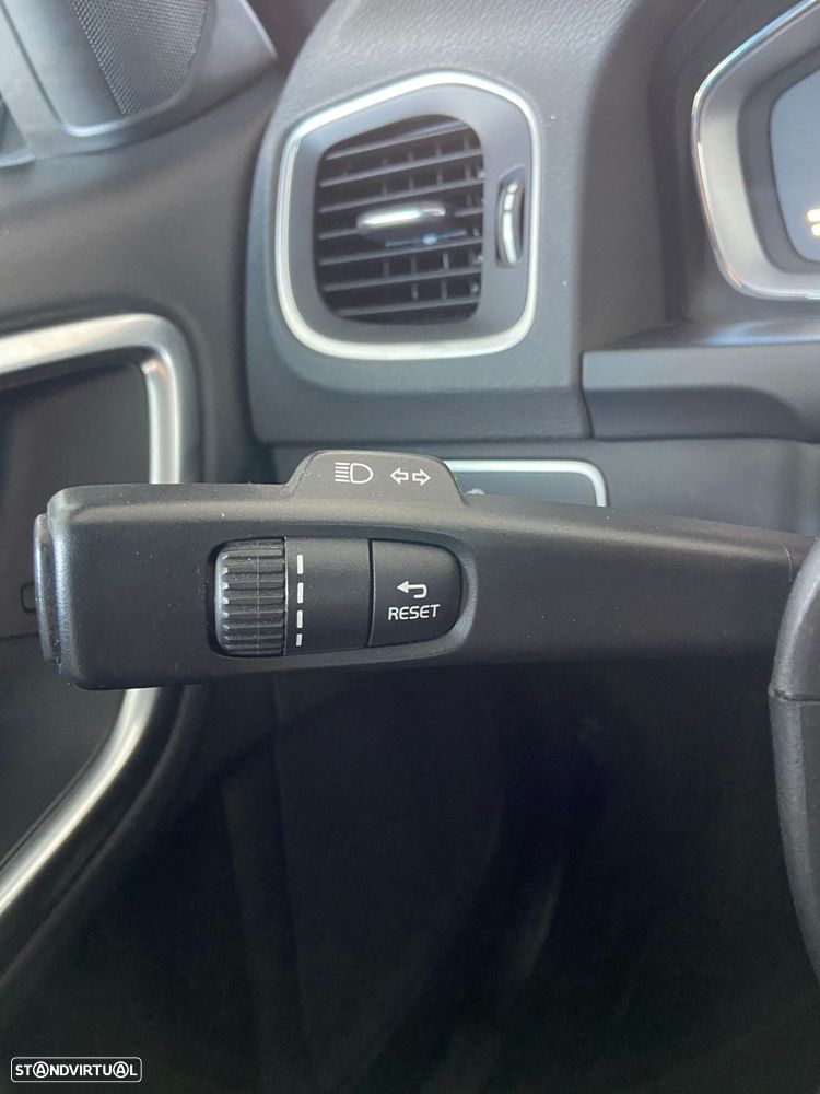 Volvo V60 Cross Country 2.0 D4 Pro - 14