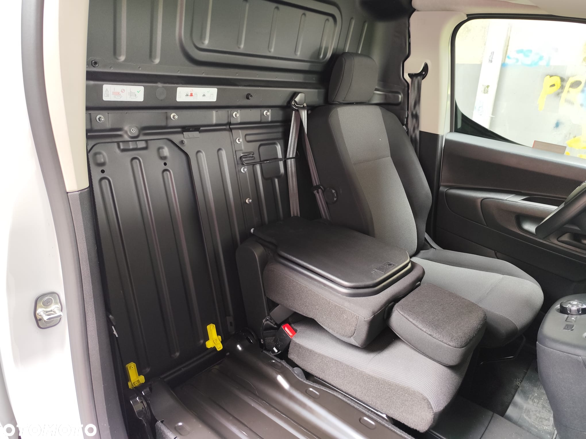 Toyota Proace City 1.5 D-4D Long 2,4t Active (bryg.) - 10