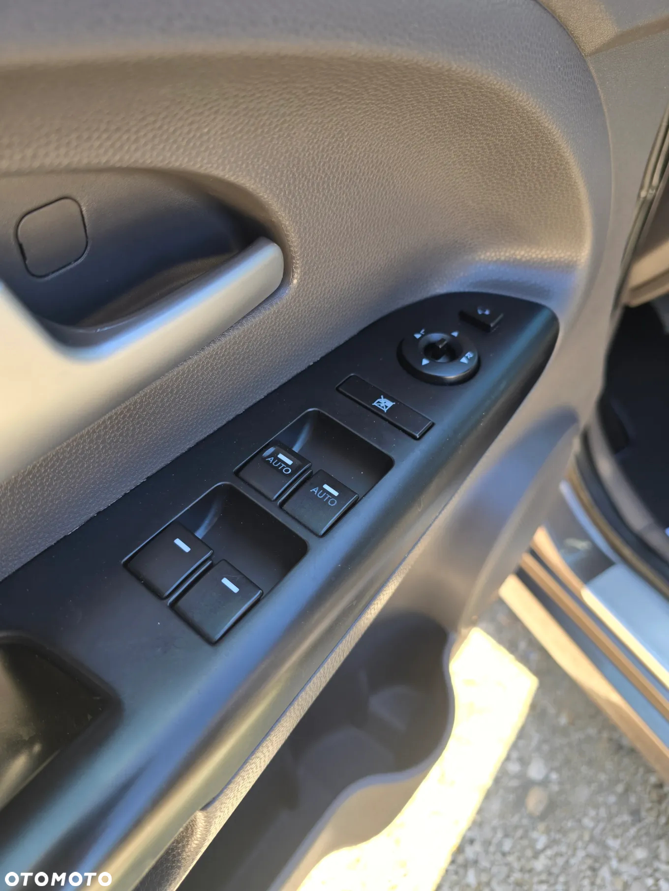 Kia Venga - 10