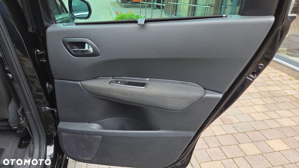 Peugeot 5008 HDI 150 Allure - 30