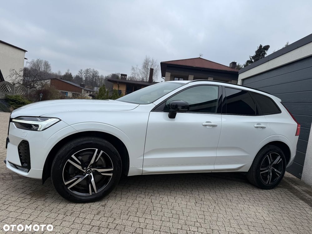 Volvo XC 60 B4 D AWD Plus Dark - 11