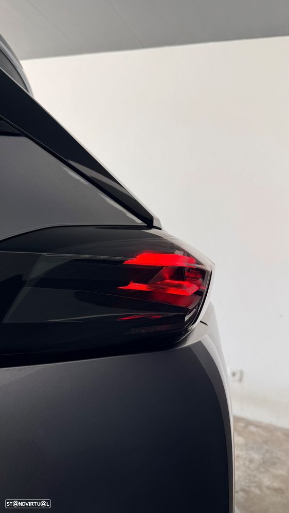 Peugeot 2008 1.2 Hybrid Allure e-DCS6 - 18