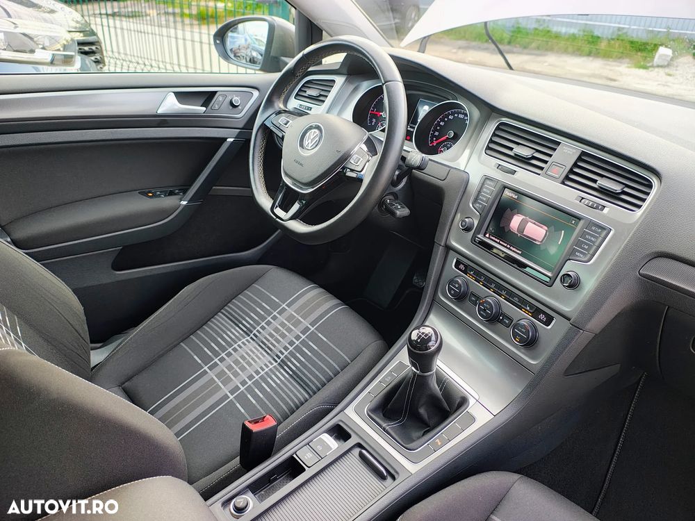 Volkswagen Golf 1.6 TDI BlueMotion Technology Lounge - 6