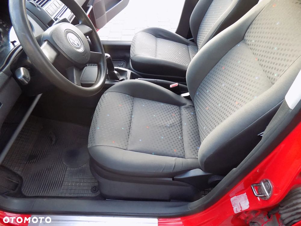 Volkswagen Polo 1.4 16V Comfortline - 12