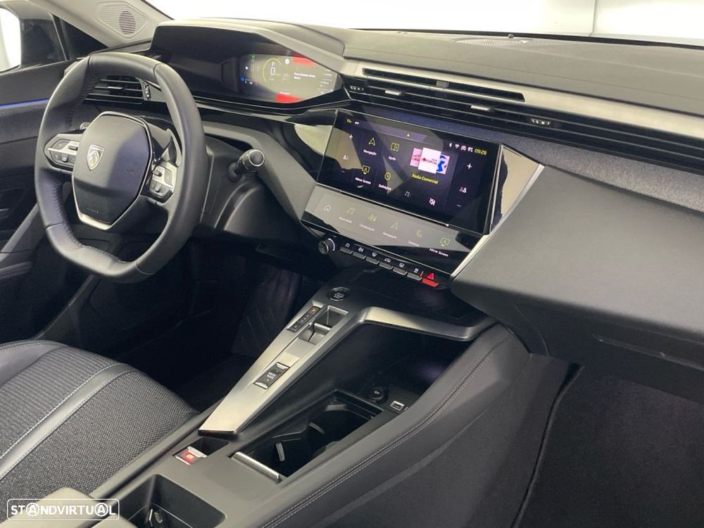 Peugeot 308 1.6 Hybrid Allure e-EAT8 - 22