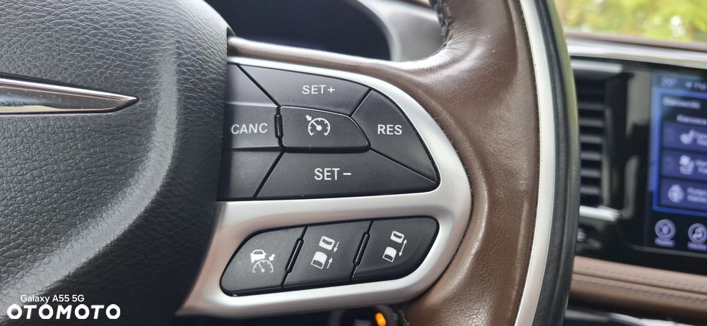 Chrysler Pacifica - 32