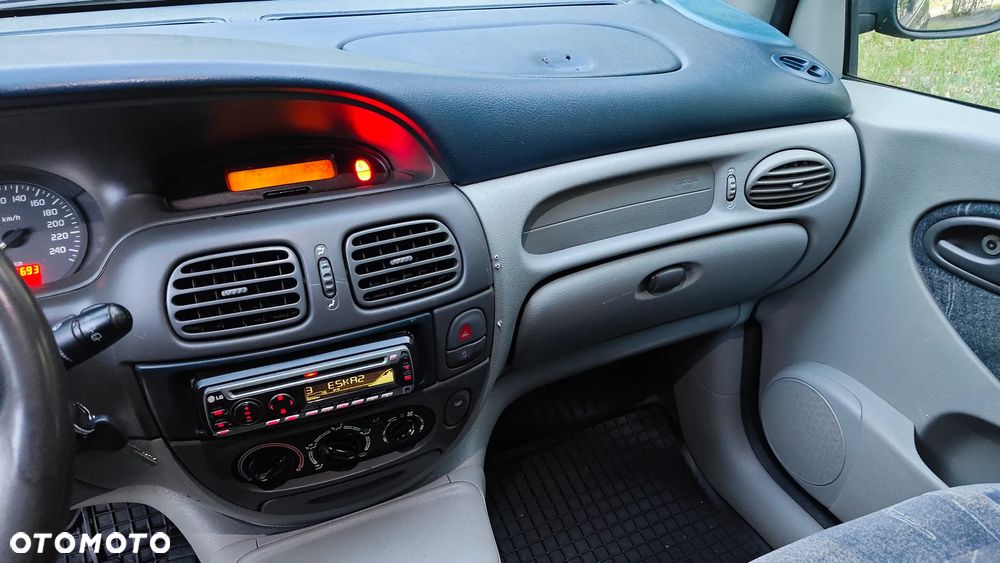 Renault Scenic Megane 1.6 RT 16V - 26