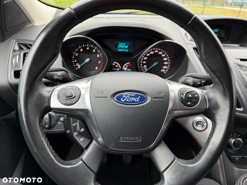Ford Kuga 1.5 EcoBoost 2x4 Trend - 12