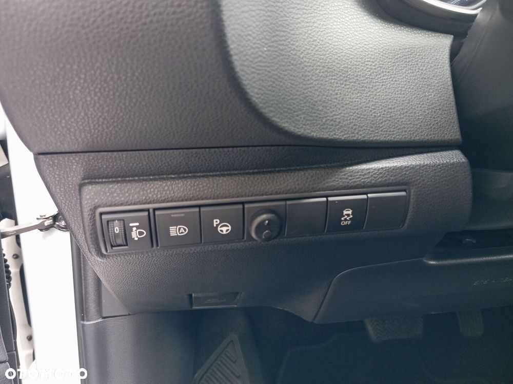 Toyota Corolla 2.0 Hybrid Comfort - 21