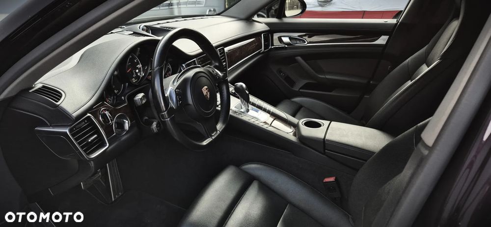 Porsche Panamera 4 - 29
